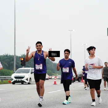 Runner Photo 7469110
