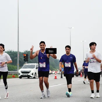 Runner Photo 7469114