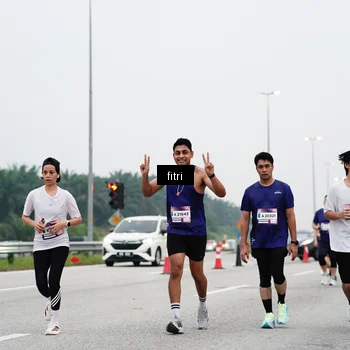 Runner Photo 7469116