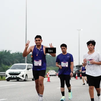 Runner Photo 7469140