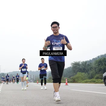 Runner Photo 7469308