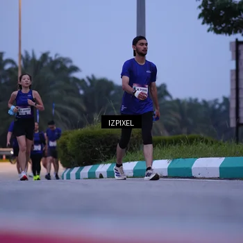 Runner Photo 7469373