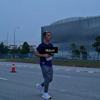 Runner Photo 7469440