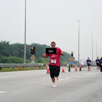 Runner Photo 7469443