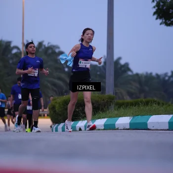 Runner Photo 7469564