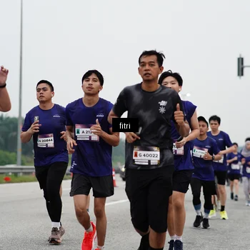 Runner Photo 7469665