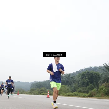Runner Photo 7469743