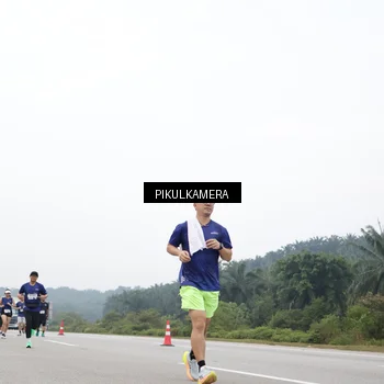 Runner Photo 7469772