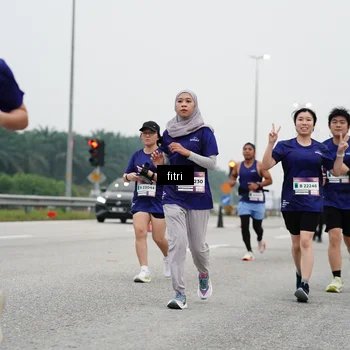 Runner Photo 7469786