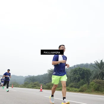 Runner Photo 7469801