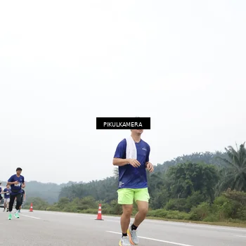 Runner Photo 7469821