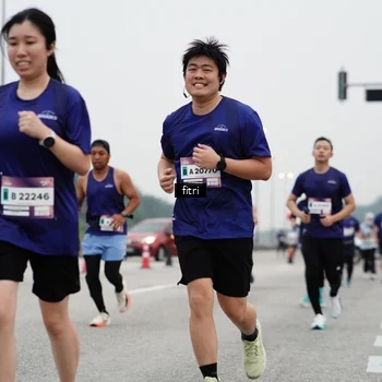 Runner Photo 7469887