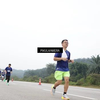 Runner Photo 7469895