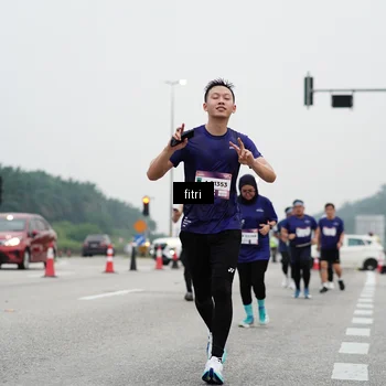 Runner Photo 7469917