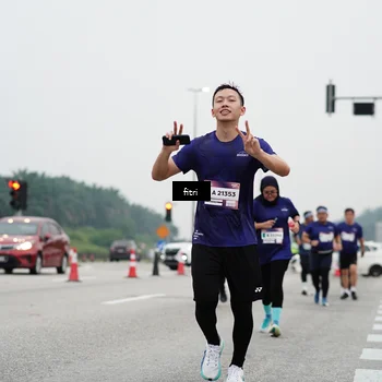 Runner Photo 7469924