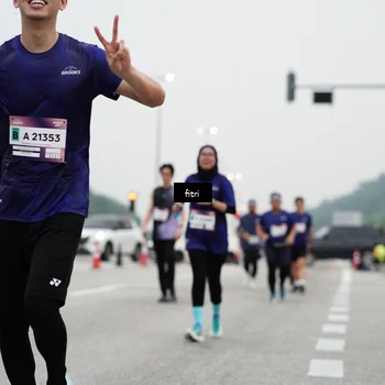 Runner Photo 7469951