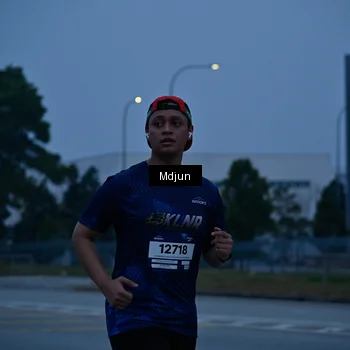 Runner Photo 7469984