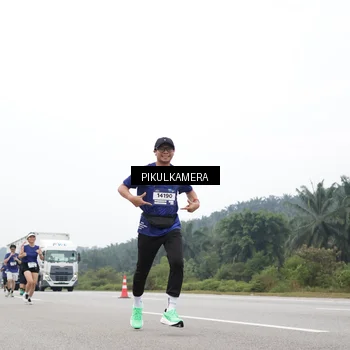 Runner Photo 7470071