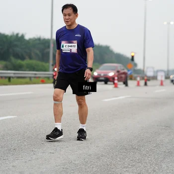 Runner Photo 7470109