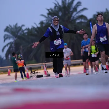 Runner Photo 7470111