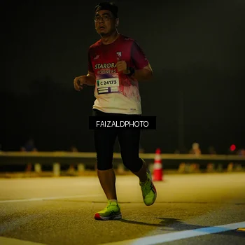 Runner Photo 7470309