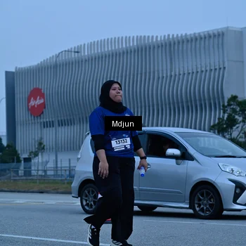 Runner Photo 7470513