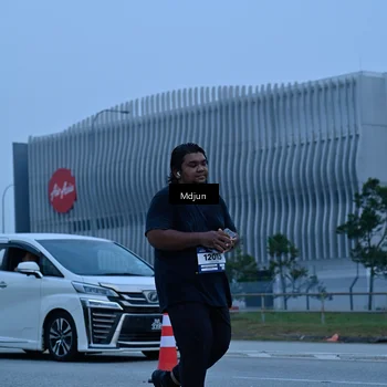 Runner Photo 7470651