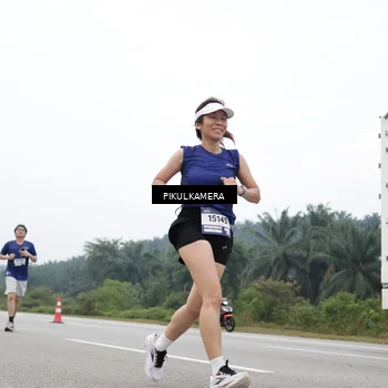 Runner Photo 7470657