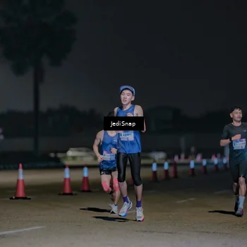 Runner Photo 7470899