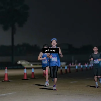 Runner Photo 7470904