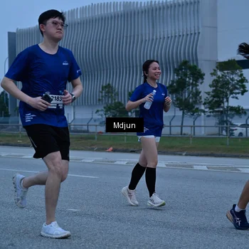 Runner Photo 7470932