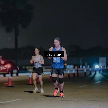 Runner Photo 7471042