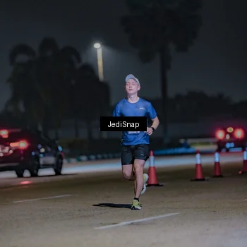 Runner Photo 7471051
