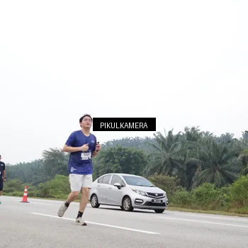 Runner Photo 7471066