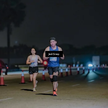Runner Photo 7471069