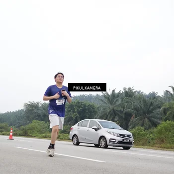 Runner Photo 7471087