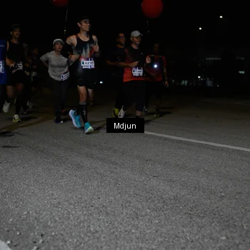 Runner Photo 7471100
