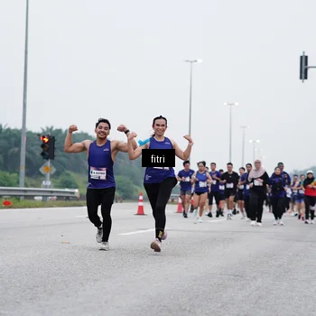 Runner Photo 7471104