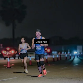 Runner Photo 7471111
