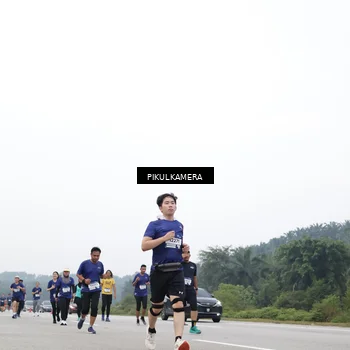 Runner Photo 7471115