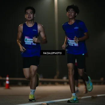 Runner Photo 7471118