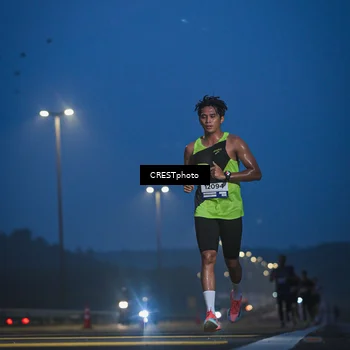 Runner Photo 7471124