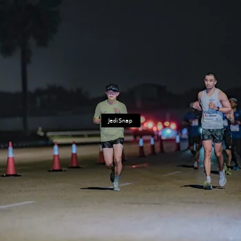 Runner Photo 7471135