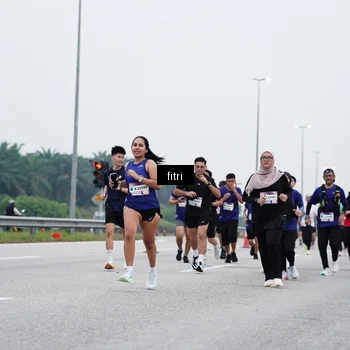 Runner Photo 7471156