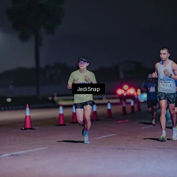 Runner Photo 7471157