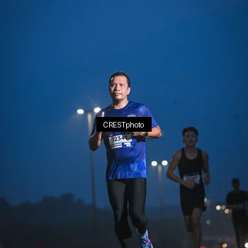 Runner Photo 7471171