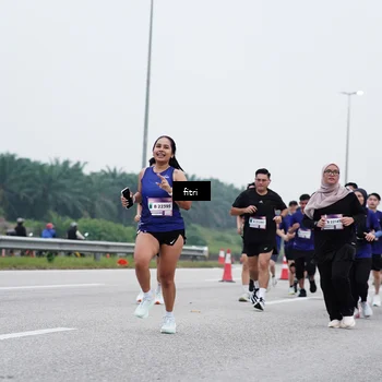 Runner Photo 7471176