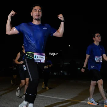 Runner Photo 7471193