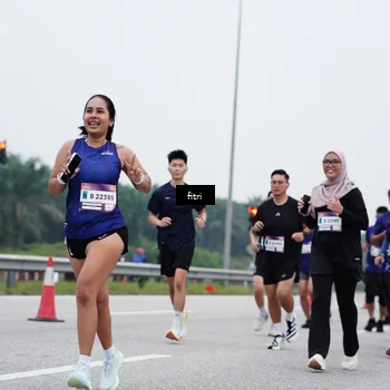 Runner Photo 7471198