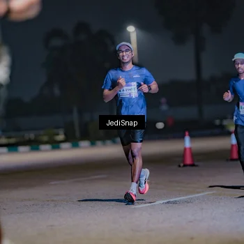 Runner Photo 7471242
